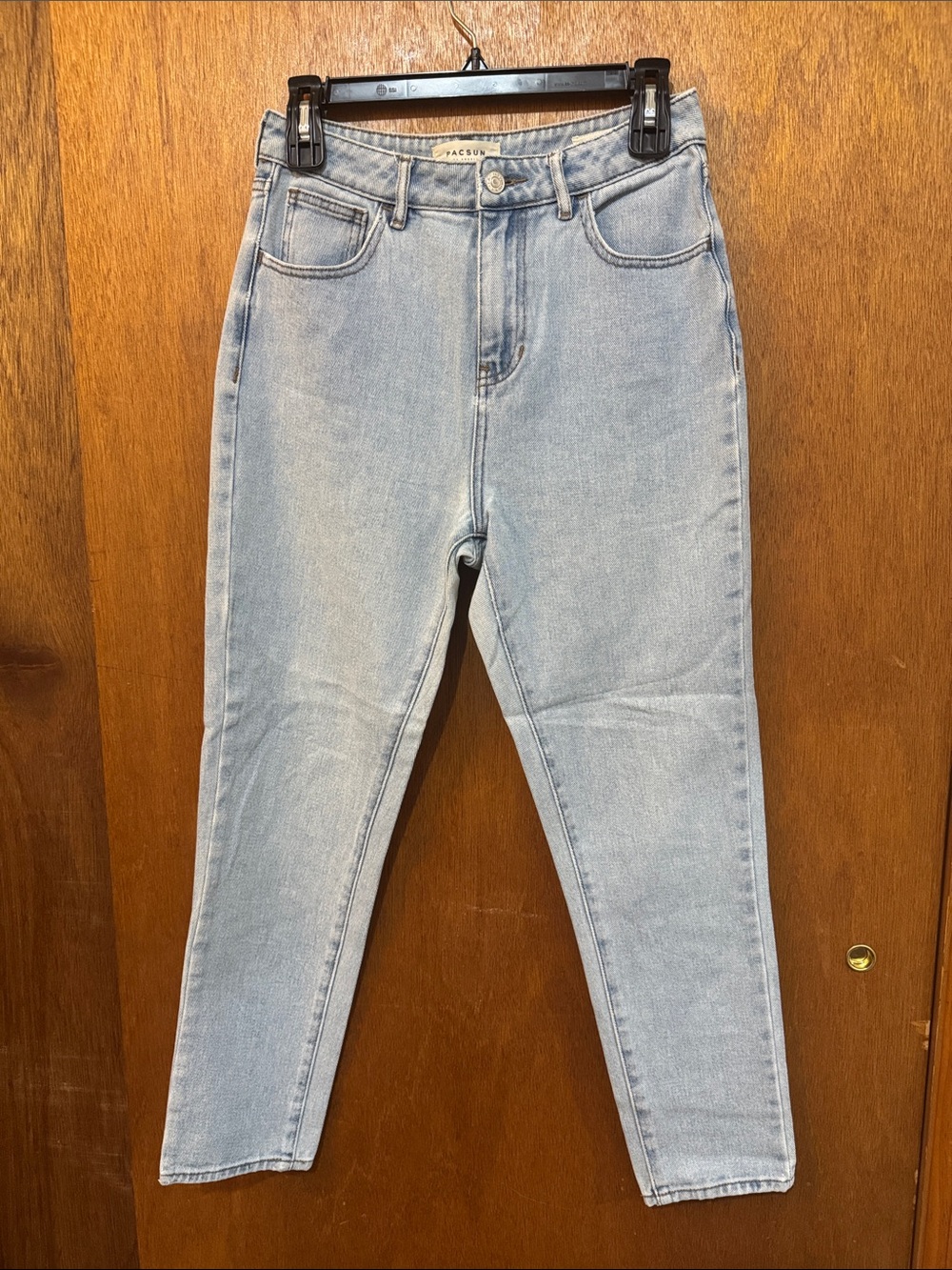 Light Wash High-Rise Women's Jeans